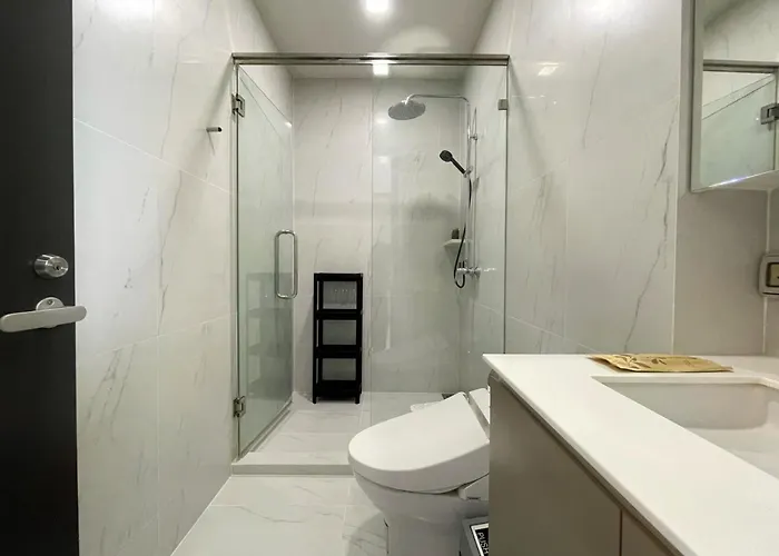 400m To Mrt L Workspace L Pool And Sauna * 曼谷