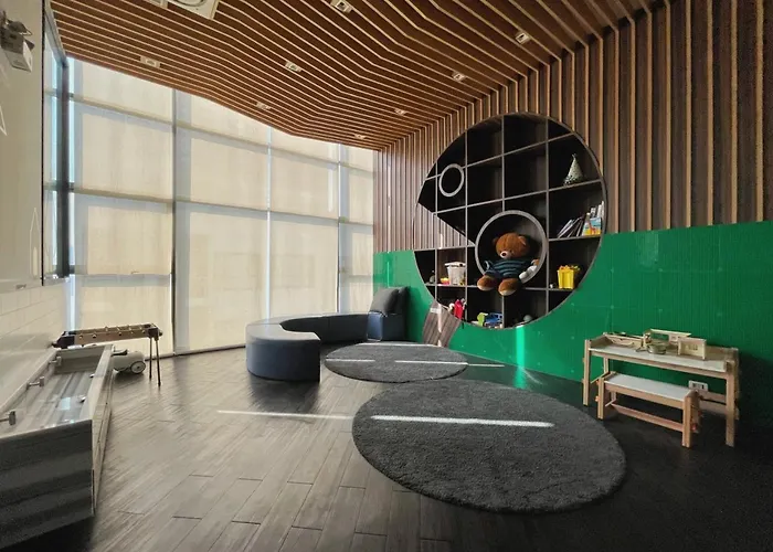 400m To Mrt L Workspace L Pool And Sauna * 曼谷