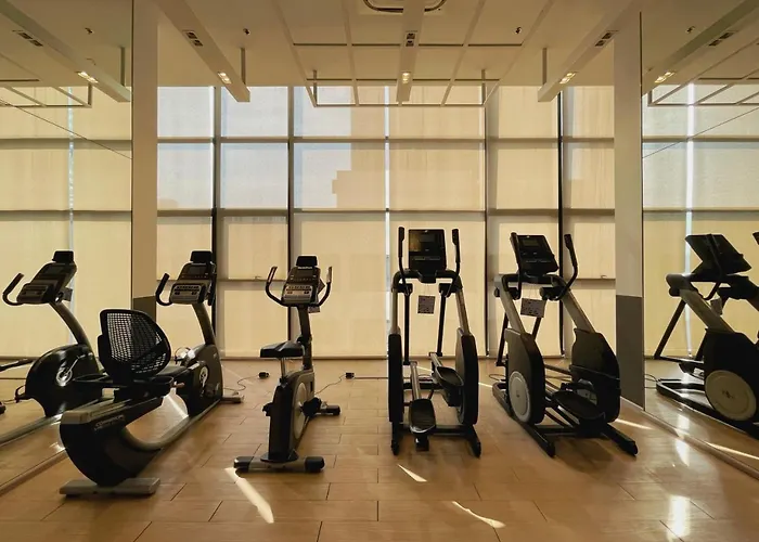 400m To Mrt L Workspace L Pool And Sauna 曼谷